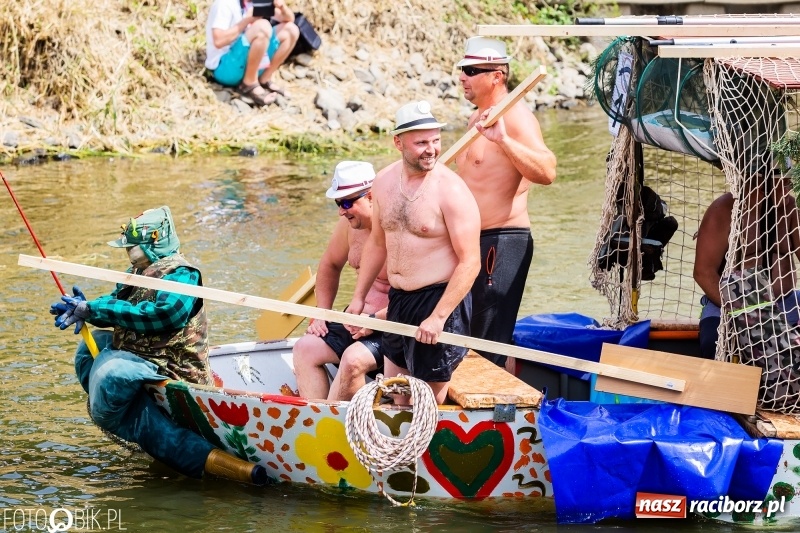 Zdjęcie w galerii na portalu naszraciborz.pl: Morsy spacerkiem, reszta powiosłuje albo włączy silniki. Skąd ruszy 22. Pływadło? wiadomości z regionu