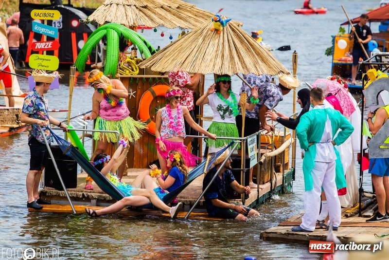 Zdjęcie w galerii na portalu naszraciborz.pl: Morsy spacerkiem, reszta powiosłuje albo włączy silniki. Skąd ruszy 22. Pływadło? wiadomości z regionu