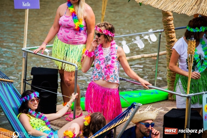 Zdjęcie w galerii na portalu naszraciborz.pl: Morsy spacerkiem, reszta powiosłuje albo włączy silniki. Skąd ruszy 22. Pływadło? wiadomości z regionu