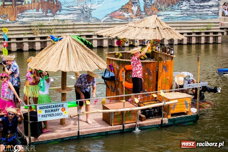 Zdjęcie w galerii na portalu naszraciborz.pl: Morsy spacerkiem, reszta powiosłuje albo włączy silniki. Skąd ruszy 22. Pływadło? wiadomości z regionu