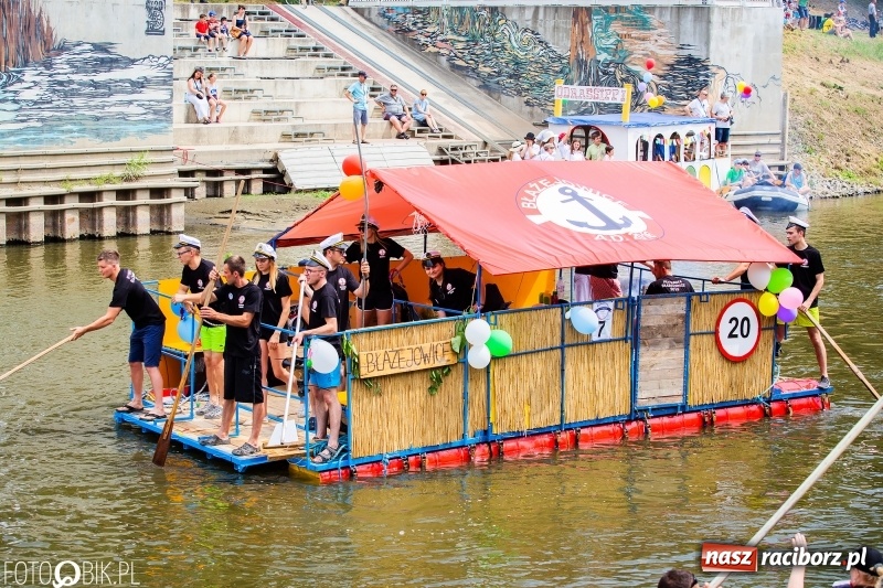 Zdjęcie w galerii na portalu naszraciborz.pl: Morsy spacerkiem, reszta powiosłuje albo włączy silniki. Skąd ruszy 22. Pływadło? wiadomości z regionu