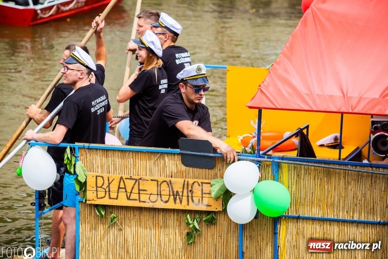 Zdjęcie w galerii na portalu naszraciborz.pl: Morsy spacerkiem, reszta powiosłuje albo włączy silniki. Skąd ruszy 22. Pływadło? wiadomości z regionu