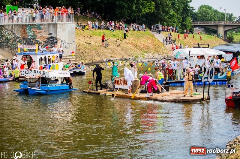Zdjęcie w galerii na portalu naszraciborz.pl: Morsy spacerkiem, reszta powiosłuje albo włączy silniki. Skąd ruszy 22. Pływadło? wiadomości z regionu