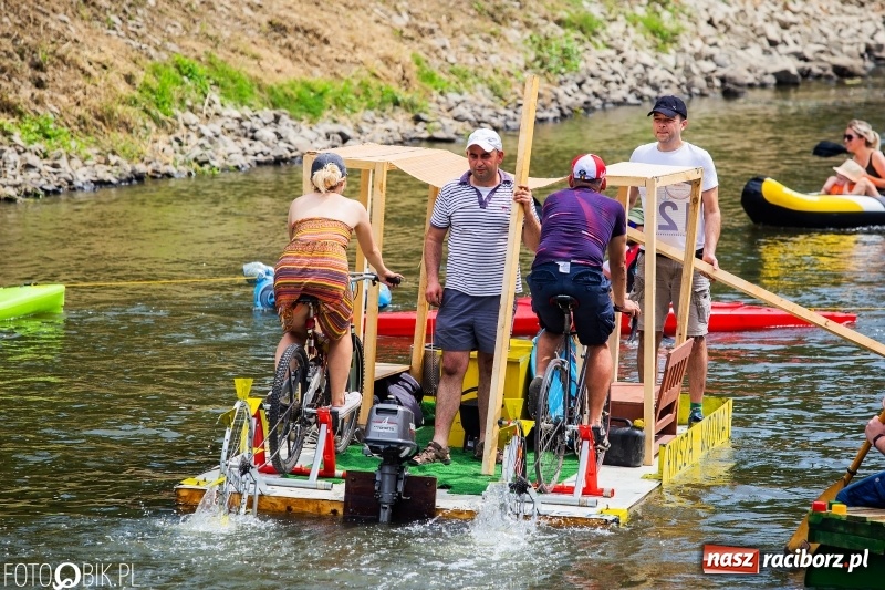 Zdjęcie w galerii na portalu naszraciborz.pl: Morsy spacerkiem, reszta powiosłuje albo włączy silniki. Skąd ruszy 22. Pływadło? wiadomości z regionu