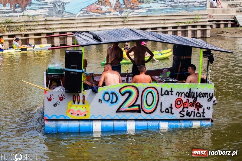 Zdjęcie w galerii na portalu naszraciborz.pl: Morsy spacerkiem, reszta powiosłuje albo włączy silniki. Skąd ruszy 22. Pływadło? wiadomości z regionu