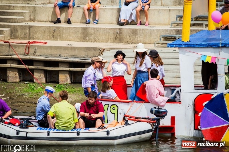 Zdjęcie w galerii na portalu naszraciborz.pl: Morsy spacerkiem, reszta powiosłuje albo włączy silniki. Skąd ruszy 22. Pływadło? wiadomości z regionu