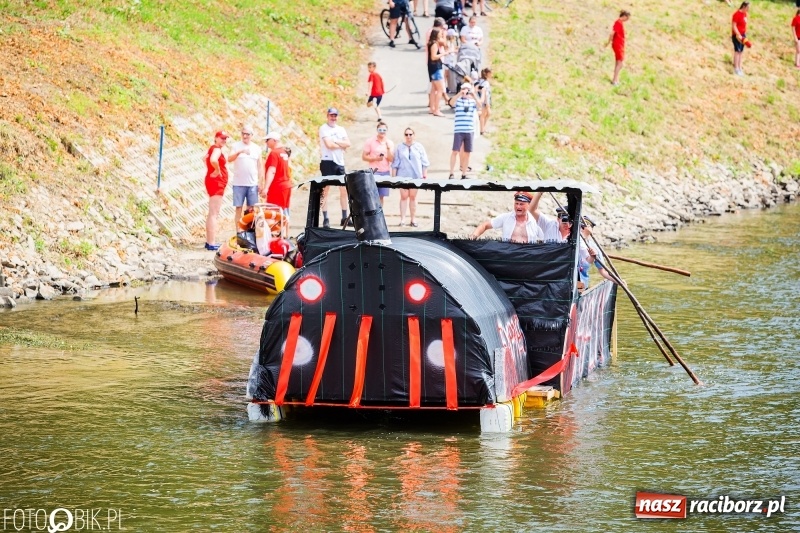 Zdjęcie w galerii na portalu naszraciborz.pl: Morsy spacerkiem, reszta powiosłuje albo włączy silniki. Skąd ruszy 22. Pływadło? wiadomości z regionu