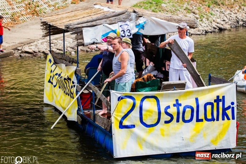 Zdjęcie w galerii na portalu naszraciborz.pl: Morsy spacerkiem, reszta powiosłuje albo włączy silniki. Skąd ruszy 22. Pływadło? wiadomości z regionu