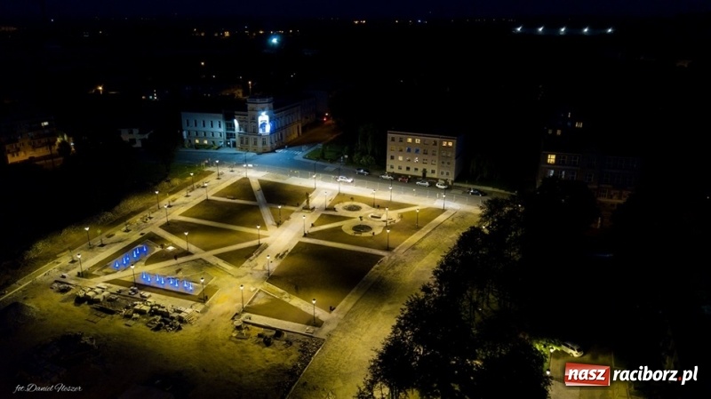 Zdjęcie w galerii na portalu naszraciborz.pl: Zobaczcie jak pięknieje rynek w Kietrzu [FOTO] wiadomości z regionu