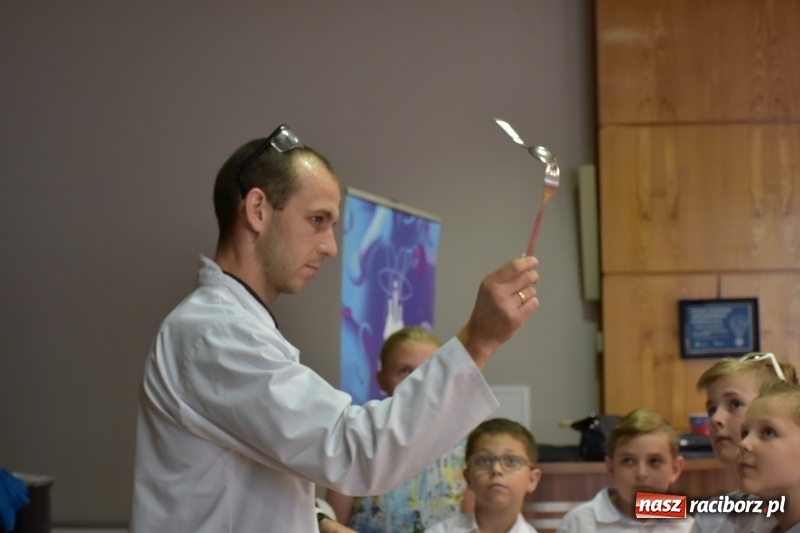 Zdjęcie w galerii na portalu naszraciborz.pl: Najmłodsi studenci zakończyli rok akademicki  wiadomości z regionu