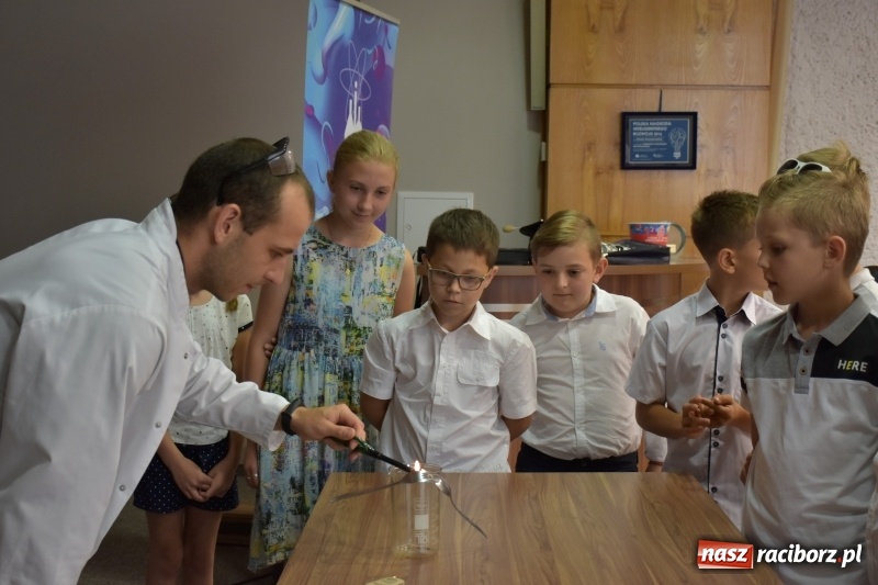 Zdjęcie w galerii na portalu naszraciborz.pl: Najmłodsi studenci zakończyli rok akademicki  wiadomości z regionu