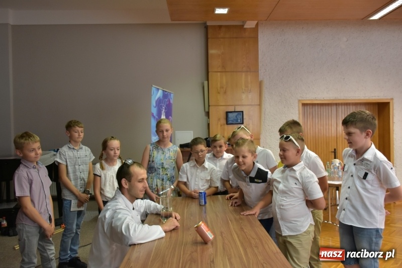 Zdjęcie w galerii na portalu naszraciborz.pl: Najmłodsi studenci zakończyli rok akademicki  wiadomości z regionu