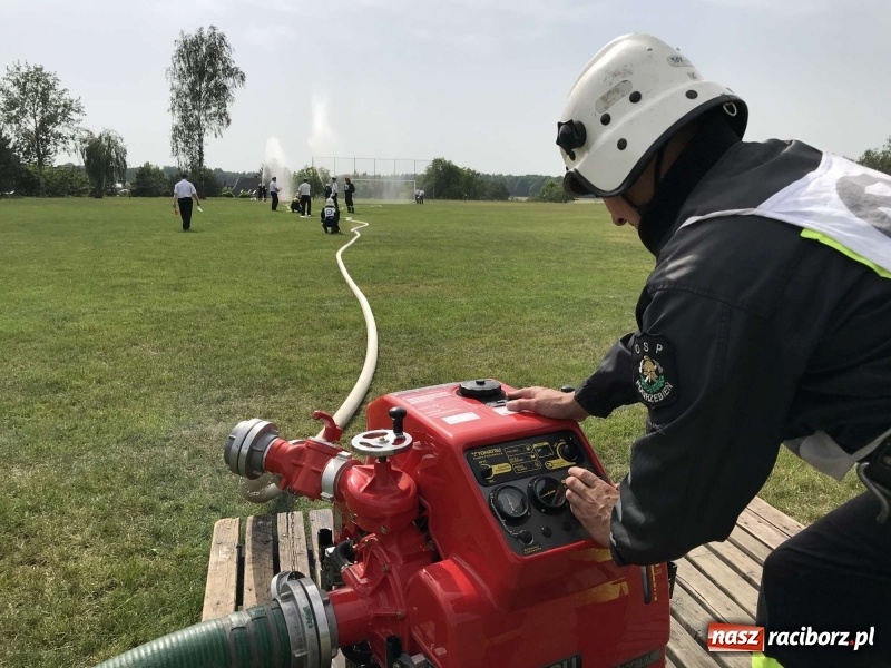 Zdjęcie w galerii na portalu naszraciborz.pl: Rzuchów wywozi z Kobyli puchar wójta Kornowaca [FOTO i WIDEO] wiadomości z regionu