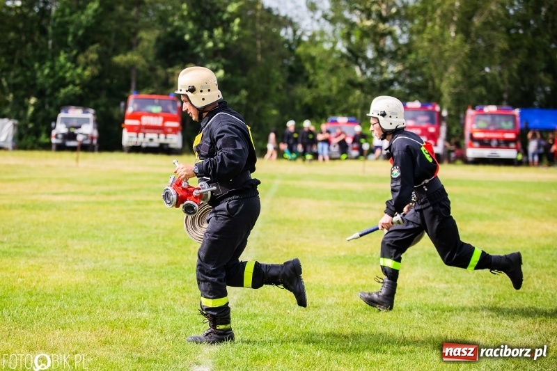 Zdjęcie w galerii na portalu naszraciborz.pl: Rzuchów wywozi z Kobyli puchar wójta Kornowaca [FOTO i WIDEO] wiadomości z regionu