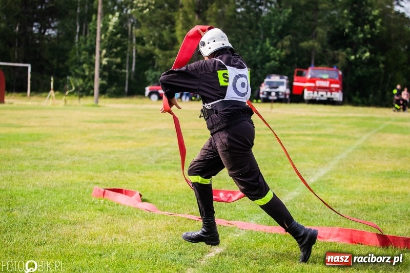 Zdjęcie w galerii na portalu naszraciborz.pl: Rzuchów wywozi z Kobyli puchar wójta Kornowaca [FOTO i WIDEO] wiadomości z regionu