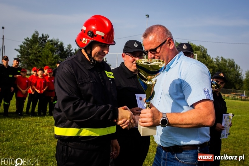 Zdjęcie w galerii na portalu naszraciborz.pl: Rzuchów wywozi z Kobyli puchar wójta Kornowaca [FOTO i WIDEO] wiadomości z regionu