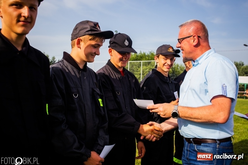 Zdjęcie w galerii na portalu naszraciborz.pl: Rzuchów wywozi z Kobyli puchar wójta Kornowaca [FOTO i WIDEO] wiadomości z regionu