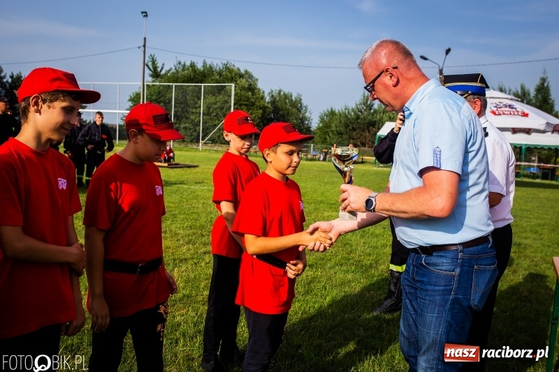 Zdjęcie w galerii na portalu naszraciborz.pl: Rzuchów wywozi z Kobyli puchar wójta Kornowaca [FOTO i WIDEO] wiadomości z regionu