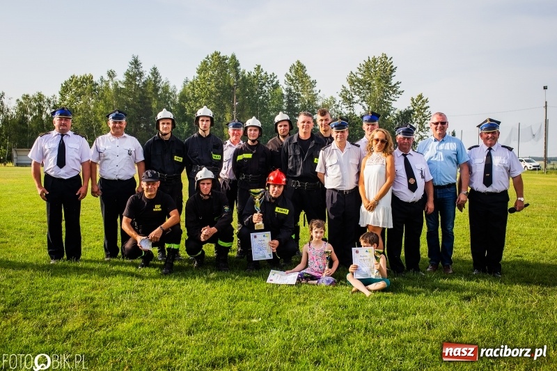 Zdjęcie w galerii na portalu naszraciborz.pl: Rzuchów wywozi z Kobyli puchar wójta Kornowaca [FOTO i WIDEO] wiadomości z regionu