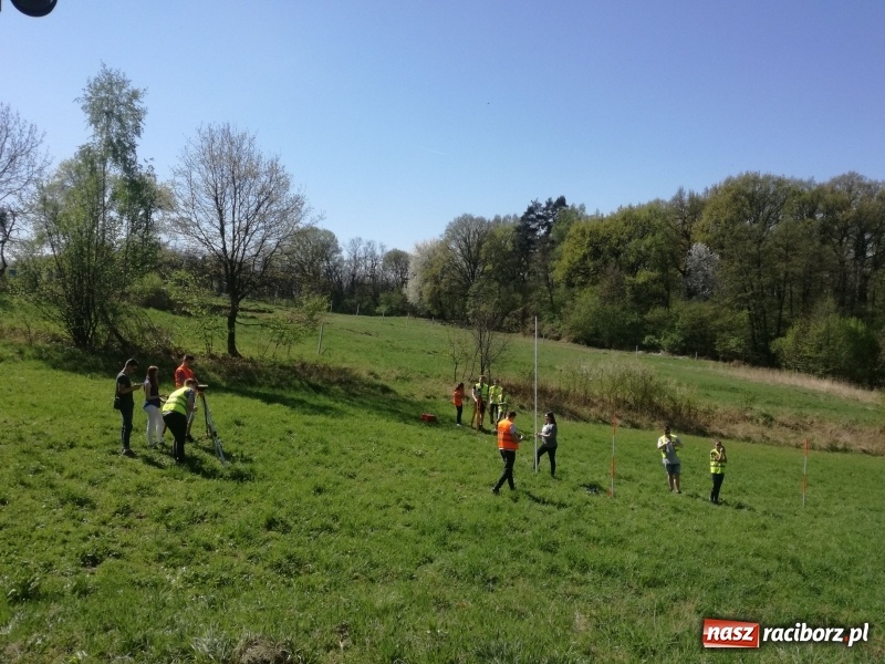 Zdjęcie w galerii na portalu naszraciborz.pl: Nowe wyzwanie GISowanie, czyli geodeci CKZiU nr 1 w akcji  wiadomości z regionu