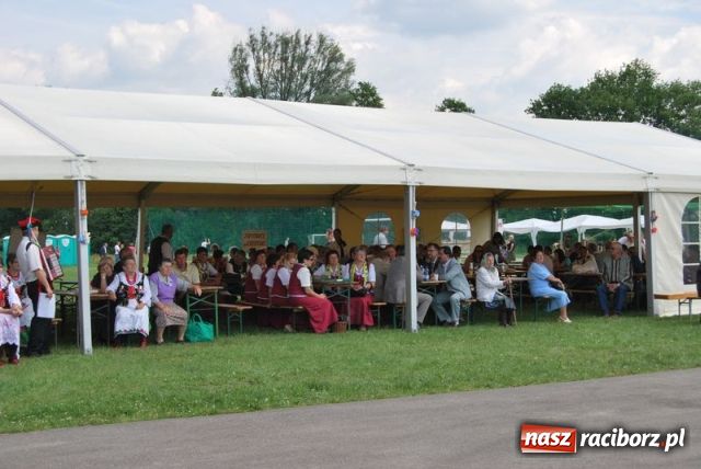 Zdjęcie w galerii na portalu naszraciborz.pl: Spotkanie w wiklinowym zagłębiu wiadomości z regionu