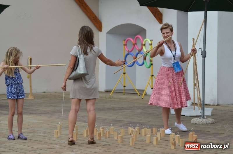 Zdjęcie w galerii na portalu naszraciborz.pl: Dni Raciborza. Ciocia Klocia, Ferajna Berniego i orkiestra Plania wiadomości z regionu