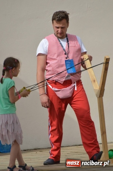 Zdjęcie w galerii na portalu naszraciborz.pl: Dni Raciborza. Ciocia Klocia, Ferajna Berniego i orkiestra Plania wiadomości z regionu