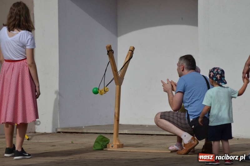 Zdjęcie w galerii na portalu naszraciborz.pl: Dni Raciborza. Ciocia Klocia, Ferajna Berniego i orkiestra Plania wiadomości z regionu