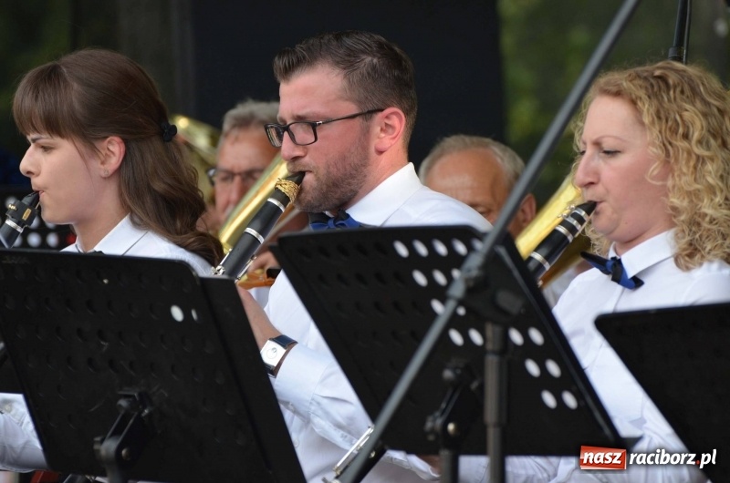 Zdjęcie w galerii na portalu naszraciborz.pl: Dni Raciborza. Ciocia Klocia, Ferajna Berniego i orkiestra Plania wiadomości z regionu
