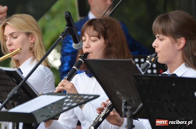 Zdjęcie w galerii na portalu naszraciborz.pl: Dni Raciborza. Ciocia Klocia, Ferajna Berniego i orkiestra Plania wiadomości z regionu