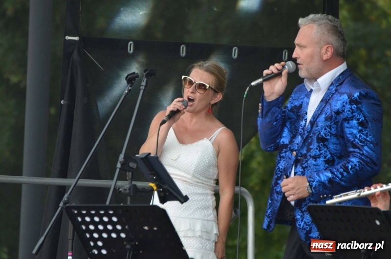 Zdjęcie w galerii na portalu naszraciborz.pl: Dni Raciborza. Ciocia Klocia, Ferajna Berniego i orkiestra Plania wiadomości z regionu