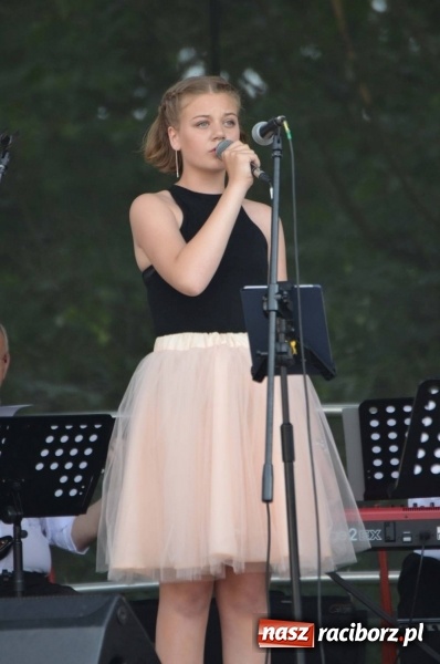 Zdjęcie w galerii na portalu naszraciborz.pl: Dni Raciborza. Ciocia Klocia, Ferajna Berniego i orkiestra Plania wiadomości z regionu