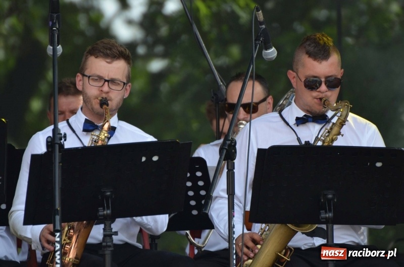 Zdjęcie w galerii na portalu naszraciborz.pl: Dni Raciborza. Ciocia Klocia, Ferajna Berniego i orkiestra Plania wiadomości z regionu