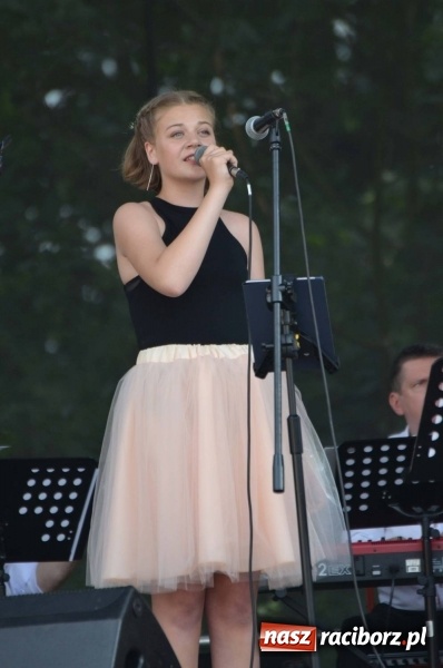 Zdjęcie w galerii na portalu naszraciborz.pl: Dni Raciborza. Ciocia Klocia, Ferajna Berniego i orkiestra Plania wiadomości z regionu