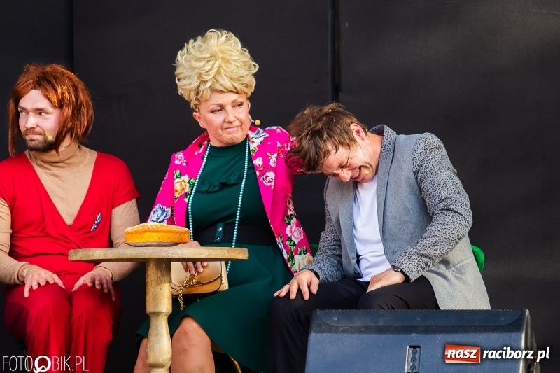 Zdjęcie w galerii na portalu naszraciborz.pl: Kabaret i covery. Jurki i JuicyPop na Dniach Raciborza [FOTO] wiadomości z regionu