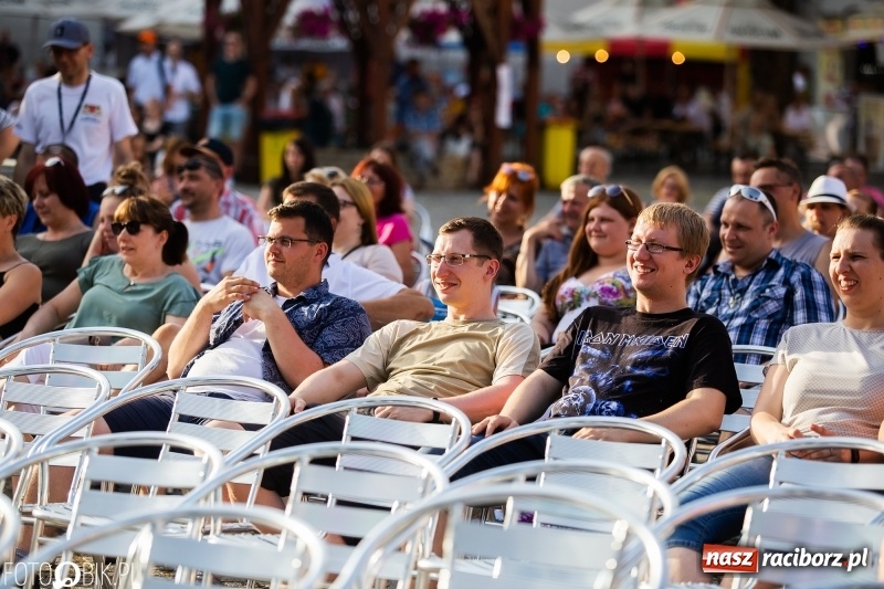 Zdjęcie w galerii na portalu naszraciborz.pl: Kabaret i covery. Jurki i JuicyPop na Dniach Raciborza [FOTO] wiadomości z regionu