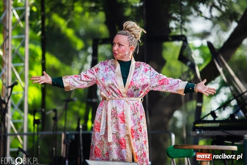 Zdjęcie w galerii na portalu naszraciborz.pl: Kabaret i covery. Jurki i JuicyPop na Dniach Raciborza [FOTO] wiadomości z regionu