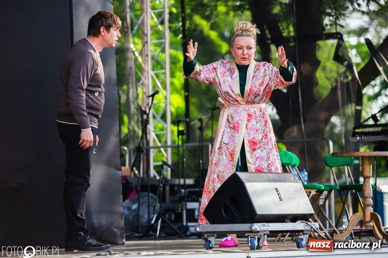 Zdjęcie w galerii na portalu naszraciborz.pl: Kabaret i covery. Jurki i JuicyPop na Dniach Raciborza [FOTO] wiadomości z regionu