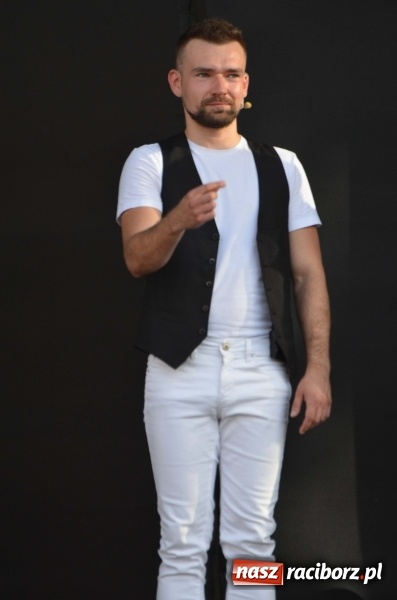 Zdjęcie w galerii na portalu naszraciborz.pl: Kabaret i covery. Jurki i JuicyPop na Dniach Raciborza [FOTO] wiadomości z regionu