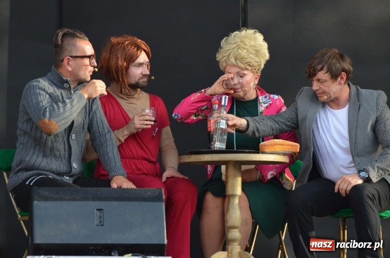 Zdjęcie w galerii na portalu naszraciborz.pl: Kabaret i covery. Jurki i JuicyPop na Dniach Raciborza [FOTO] wiadomości z regionu