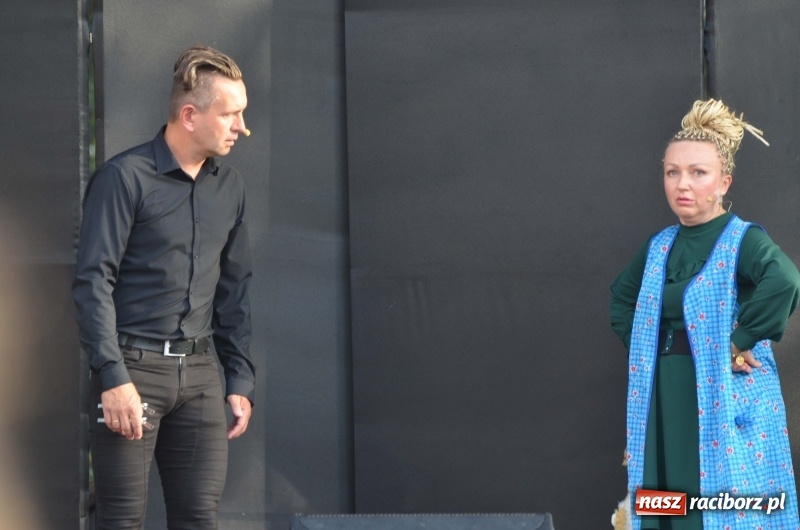 Zdjęcie w galerii na portalu naszraciborz.pl: Kabaret i covery. Jurki i JuicyPop na Dniach Raciborza [FOTO] wiadomości z regionu