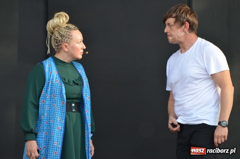 Zdjęcie w galerii na portalu naszraciborz.pl: Kabaret i covery. Jurki i JuicyPop na Dniach Raciborza [FOTO] wiadomości z regionu