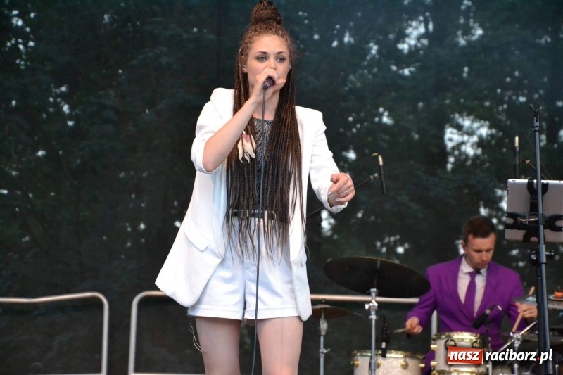 Zdjęcie w galerii na portalu naszraciborz.pl: Kabaret i covery. Jurki i JuicyPop na Dniach Raciborza [FOTO] wiadomości z regionu