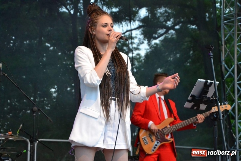 Zdjęcie w galerii na portalu naszraciborz.pl: Kabaret i covery. Jurki i JuicyPop na Dniach Raciborza [FOTO] wiadomości z regionu