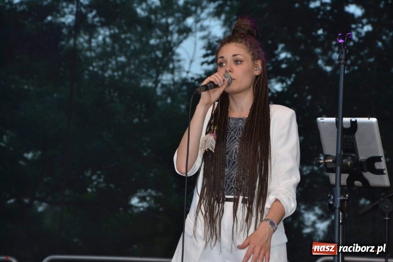 Zdjęcie w galerii na portalu naszraciborz.pl: Kabaret i covery. Jurki i JuicyPop na Dniach Raciborza [FOTO] wiadomości z regionu