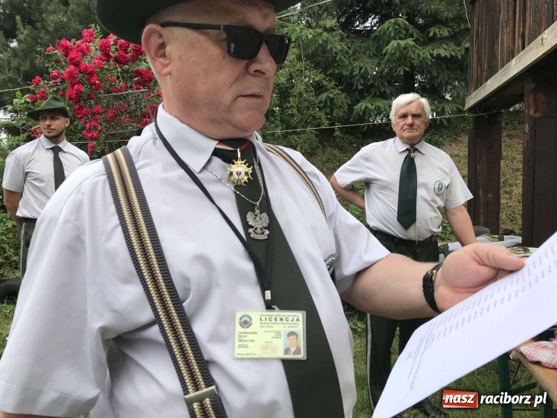 Zdjęcie w galerii na portalu naszraciborz.pl: Jest król i jest kokosza. Brackie strzelanie królewskie w Raciborzu [FOTO i WIDEO] wiadomości z regionu