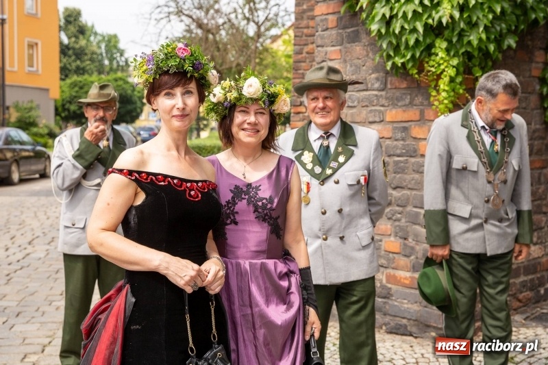 Zdjęcie w galerii na portalu naszraciborz.pl: Nowy raciborski król kurkowy zasiadł na tronie [FOTO i WIDEO] wiadomości z regionu