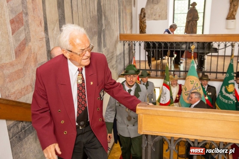 Zdjęcie w galerii na portalu naszraciborz.pl: Nowy raciborski król kurkowy zasiadł na tronie [FOTO i WIDEO] wiadomości z regionu