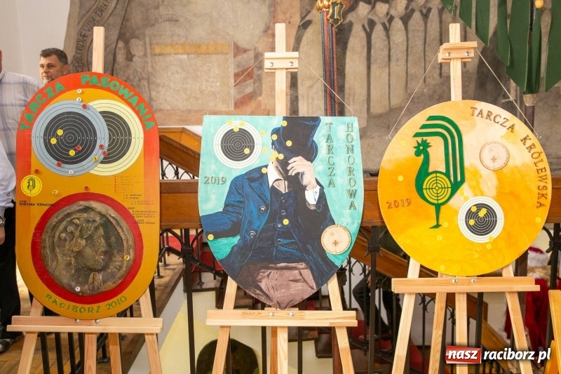 Zdjęcie w galerii na portalu naszraciborz.pl: Nowy raciborski król kurkowy zasiadł na tronie [FOTO i WIDEO] wiadomości z regionu