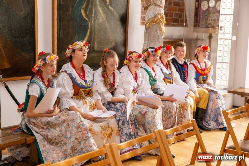 Zdjęcie w galerii na portalu naszraciborz.pl: Nowy raciborski król kurkowy zasiadł na tronie [FOTO i WIDEO] wiadomości z regionu